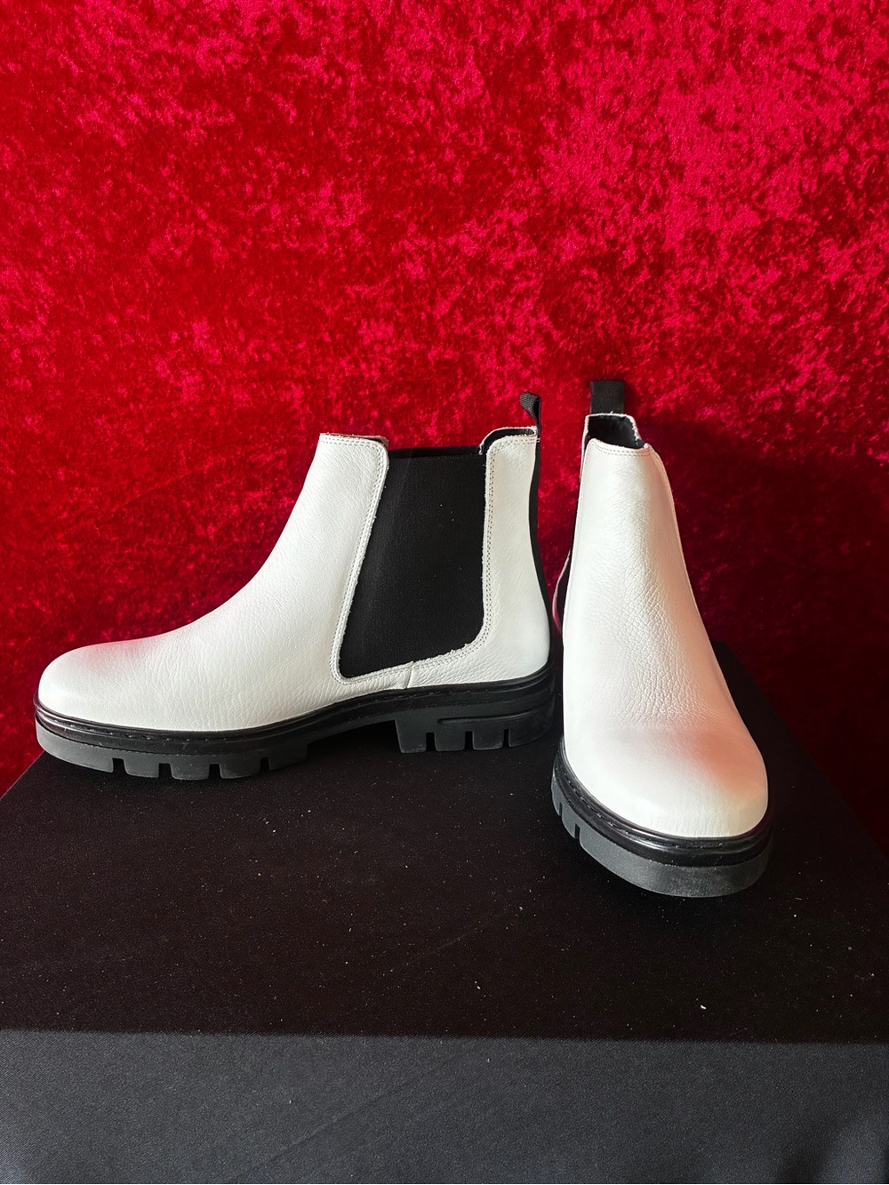 Eric Michael White Chelsea Ankle Boots with Black Elastic